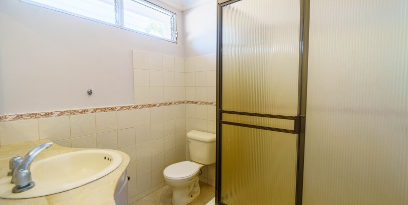 Casa en venta ubicada en conjunto cerrado en Urdesa, Norte de Guayaquil GeoBienes - Casa en venta ubicada en conjunto cerrado en Urdesa, Norte de Guayaquil - Plusvalia Guayaquil Casas de venta y alquiler Inmobiliaria Ecuador