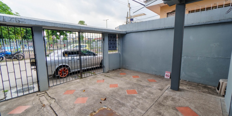 GeoBienes - Casa en venta ubicada en la Alborada, Norte de Guayaquil. - Plusvalia Guayaquil Casas de venta y alquiler Inmobiliaria Ecuador