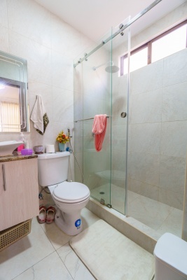 Casa en venta ubicada en la Urbanización Bali, Vista al río GeoBienes - Casa en venta ubicada en la Urbanización Bali, Vista al río - Plusvalia Guayaquil Casas de venta y alquiler Inmobiliaria Ecuador