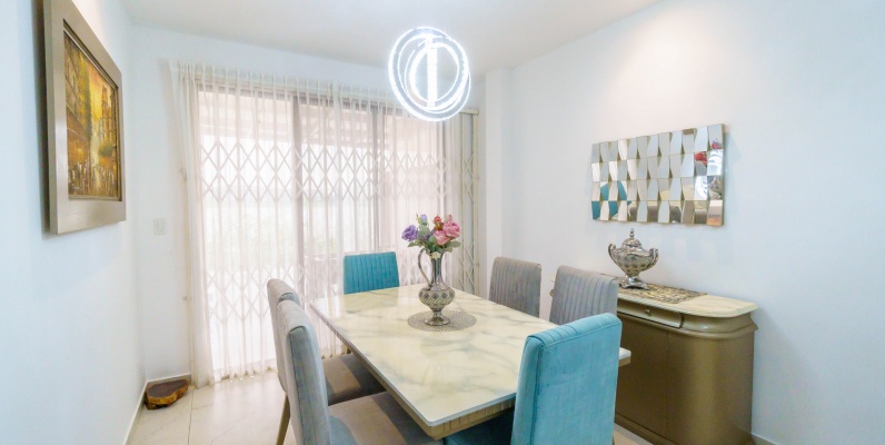 Casa en venta ubicada en la Urbanización Bali, Vista al río GeoBienes - Casa en venta ubicada en la Urbanización Bali, Vista al río - Plusvalia Guayaquil Casas de venta y alquiler Inmobiliaria Ecuador