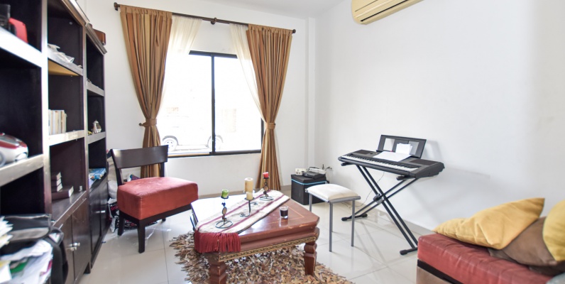 Casa en venta ubicada en la Urbanización La Joya, Etapa Perla GeoBienes - Casa en venta ubicada en la Urbanización La Joya, Etapa Perla - Plusvalia Guayaquil Casas de venta y alquiler Inmobiliaria Ecuador