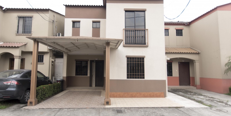 GeoBienes - Casa en venta ubicada en la Urbanización Veranda, Norte de Guayaquil - Plusvalia Guayaquil Casas de venta y alquiler Inmobiliaria Ecuador