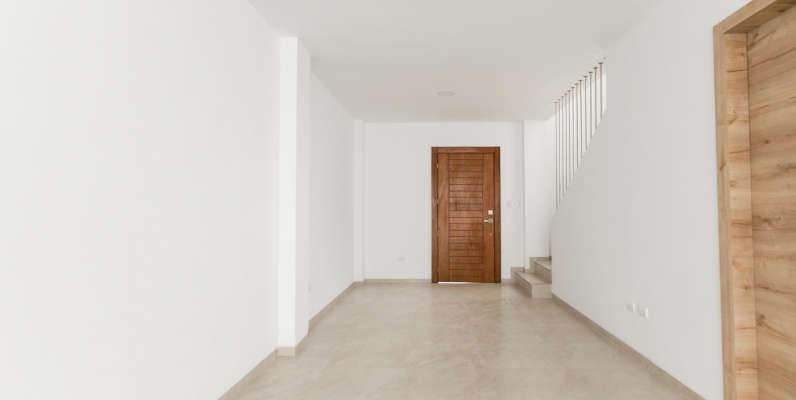 Casa en venta ubicada en la Urbanización Vistana 1000, Etapa Omega GeoBienes - Casa en venta ubicada en la Urbanización Vistana 1000, Etapa Omega - Plusvalia Guayaquil Casas de venta y alquiler Inmobiliaria Ecuador