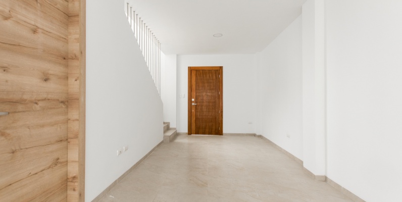 Casa en venta ubicada en la Urbanización Vistana 1000, Etapa Omega GeoBienes - Casa en venta ubicada en la Urbanización Vistana 1000, Etapa Omega - Plusvalia Guayaquil Casas de venta y alquiler Inmobiliaria Ecuador