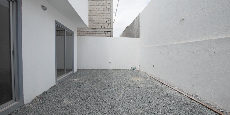 Casa en venta ubicada en la Urbanización Vistana 1000, Etapa Omega GeoBienes - Casa en venta ubicada en la Urbanización Vistana 1000, Etapa Omega - Plusvalia Guayaquil Casas de venta y alquiler Inmobiliaria Ecuador