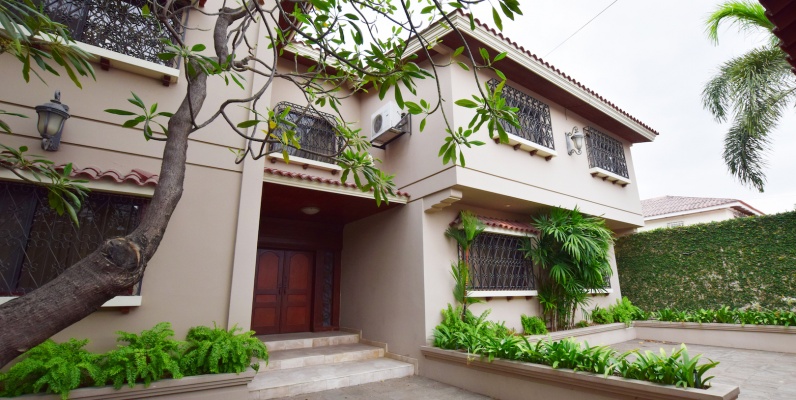 Casa en venta ubicada en Olivos I, Ceibos, Norte de Guayaquil GeoBienes - Casa en alquiler ubicada en Olivos I, Ceibos, Norte de Guayaquil - Plusvalia Guayaquil Casas de venta y alquiler Inmobiliaria Ecuador