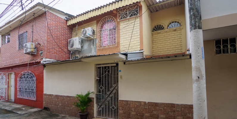 GeoBienes - Casa en venta ubicada en Sauces 2, Norte de Guayaquil - Plusvalia Guayaquil Casas de venta y alquiler Inmobiliaria Ecuador