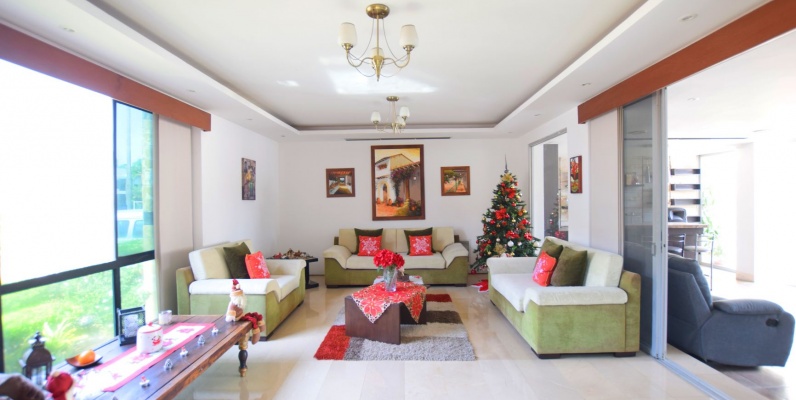 Casa en venta ubicada en Torre del Sol, Vía Samborondón GeoBienes - Casa en venta ubicada en Torre del Sol, Vía Samborondón - Plusvalia Guayaquil Casas de venta y alquiler Inmobiliaria Ecuador