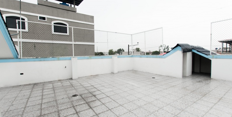 Casa en venta ubicada en Urbanización Acuarela del Rio GeoBienes - Casa en venta ubicada en urbanización Acuarela del Rio - Plusvalia Guayaquil Casas de venta y alquiler Inmobiliaria Ecuador