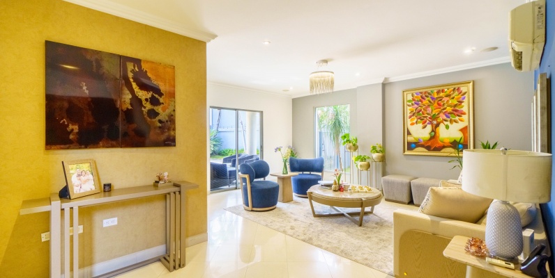 Casa en venta ubicada en Urbanización Entre Lagos, Samborondón GeoBienes - Casa en venta ubicada en Urbanización Entre Lagos, Samborondón - Plusvalia Guayaquil Casas de venta y alquiler Inmobiliaria Ecuador
