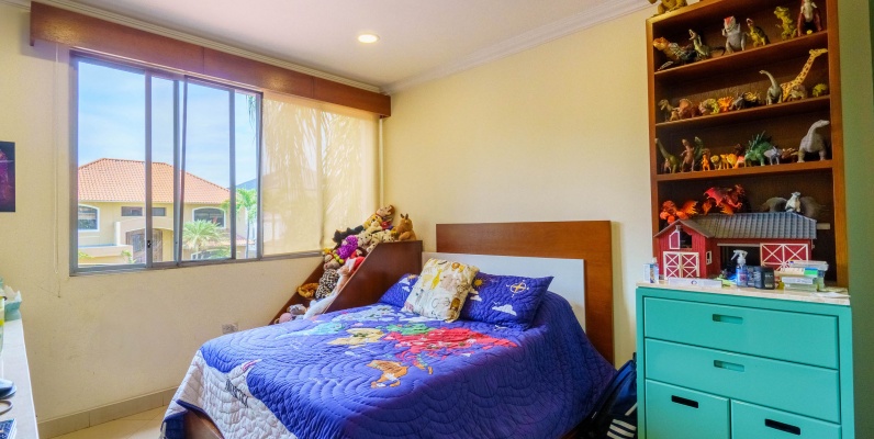 Casa en venta ubicada en Urbanización Entre Lagos, Samborondón GeoBienes - Casa en venta ubicada en Urbanización Entre Lagos, Samborondón - Plusvalia Guayaquil Casas de venta y alquiler Inmobiliaria Ecuador