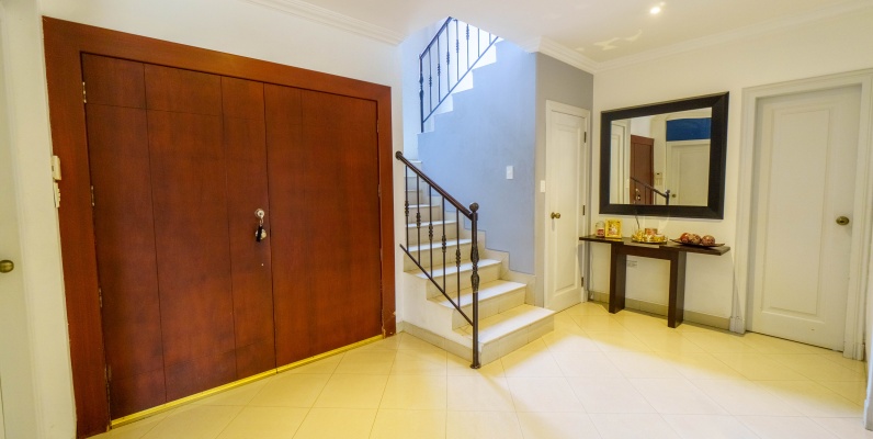Casa en venta ubicada en Urbanización Entre Lagos, Samborondón GeoBienes - Casa en venta ubicada en Urbanización Entre Lagos, Samborondón - Plusvalia Guayaquil Casas de venta y alquiler Inmobiliaria Ecuador