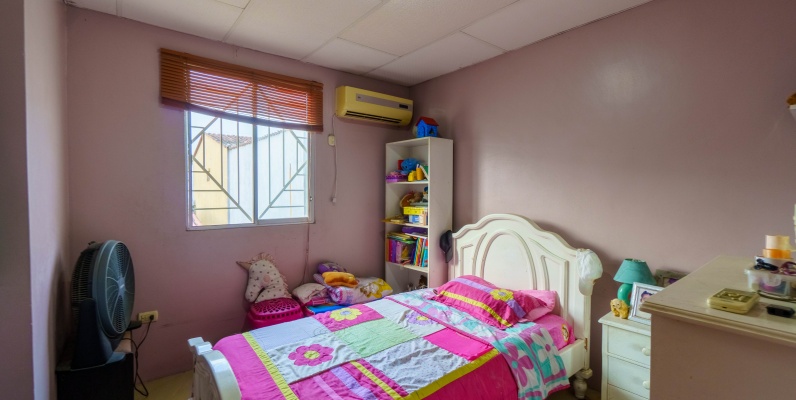 Casa en venta ubicada en urbanización Metrópolis 2 GeoBienes - Casa en venta ubicada en urbanización Metrópolis 2 - Plusvalia Guayaquil Casas de venta y alquiler Inmobiliaria Ecuador