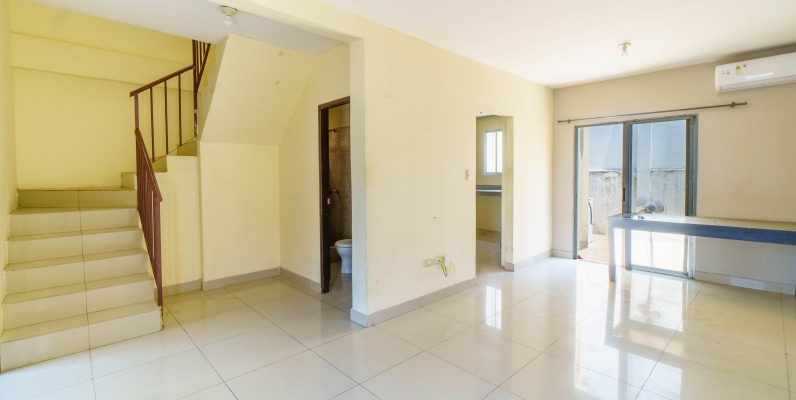Casa en venta ubicada en Urbanización Villa Italia, La Aurora. Vía Daule GeoBienes - Casa en venta ubicada en Urbanización Villa Italia, La Aurora. Vía Daule - Plusvalia Guayaquil Casas de venta y alquiler Inmobiliaria Ecuador