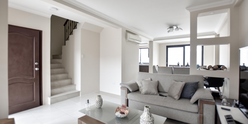 Casa en venta ubicada en Villa Club Doral, Av. Leon Febres Cordero GeoBienes - Casa en venta ubicada en Villa Club Doral, Av. Leon Febres Cordero - Plusvalia Guayaquil Casas de venta y alquiler Inmobiliaria Ecuador