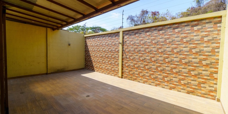 Casa en venta ubicada en Villa del Rey, Etapa Beatriz GeoBienes - Casa en venta ubicada en Villa del Rey, Etapa Beatriz - Plusvalia Guayaquil Casas de venta y alquiler Inmobiliaria Ecuador