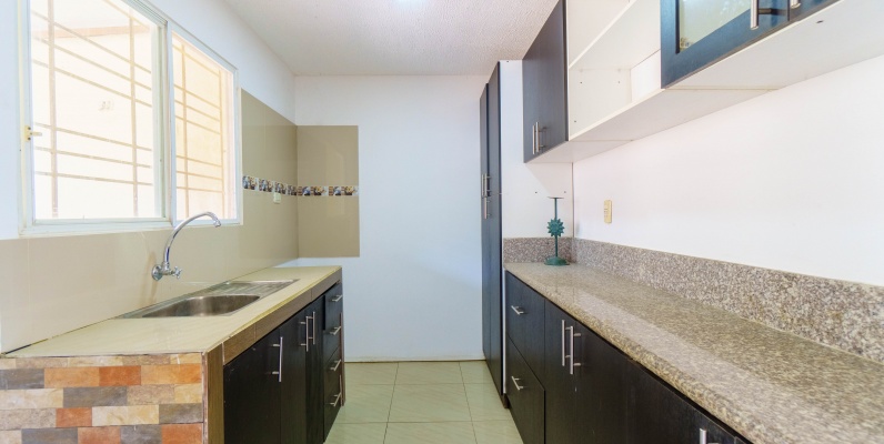 Casa en venta ubicada en Villa del Rey, Etapa Beatriz GeoBienes - Casa en venta ubicada en Villa del Rey, Etapa Beatriz - Plusvalia Guayaquil Casas de venta y alquiler Inmobiliaria Ecuador