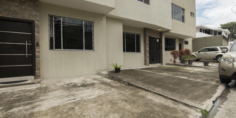 GeoBienes - Departamento en venta ubicado en la Ciudadela Las Cumbres, Los Ceibos - Plusvalia Guayaquil Casas de venta y alquiler Inmobiliaria Ecuador
