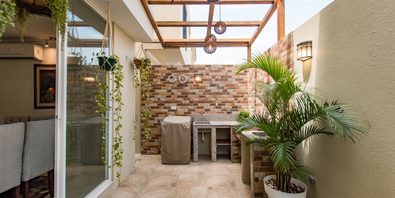 Casa en venta ubicado en Urbanización San Antonio, Samborondón GeoBienes - Casa en venta ubicado en Urbanización San Antonio, Samborondón - Plusvalia Guayaquil Casas de venta y alquiler Inmobiliaria Ecuador