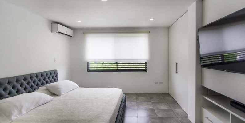 Casa en venta Urb. Las Riberas, Vía Samborondón GeoBienes - Casa en venta Urb. Las Riberas, Vía Samborondón - Plusvalia Guayaquil Casas de venta y alquiler Inmobiliaria Ecuador