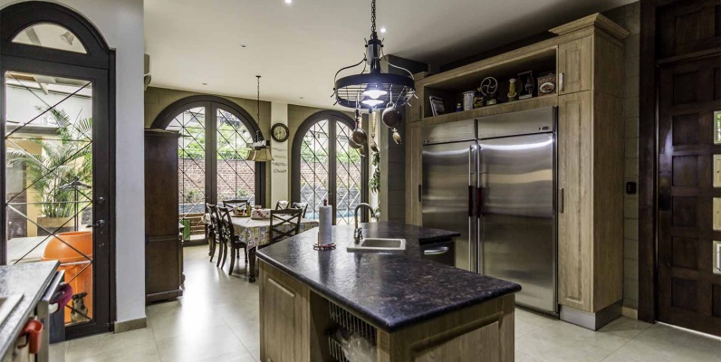 Casa en venta Urb. Portifino, Vía a la Costa GeoBienes - Casa en venta en la Urbanización Portofino, Vía a la Costa - Plusvalia Guayaquil Casas de venta y alquiler Inmobiliaria Ecuador