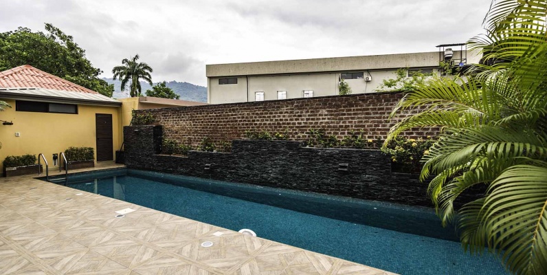 Casa en venta Urb. Portifino, Vía a la Costa GeoBienes - Casa en venta en la Urbanización Portofino, Vía a la Costa - Plusvalia Guayaquil Casas de venta y alquiler Inmobiliaria Ecuador