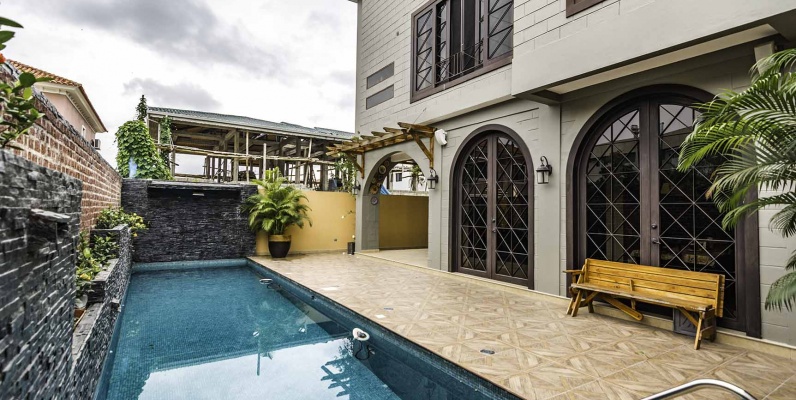 Casa en venta Urb. Portifino, Vía a la Costa GeoBienes - Casa en venta en la Urbanización Portofino, Vía a la Costa - Plusvalia Guayaquil Casas de venta y alquiler Inmobiliaria Ecuador