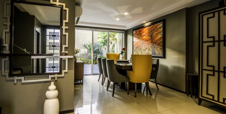 Casa en venta Urb. San Sebastían, Samborondón GeoBienes - Casa en venta Urb. San Sebastían, Samborondón - Plusvalia Guayaquil Casas de venta y alquiler Inmobiliaria Ecuador