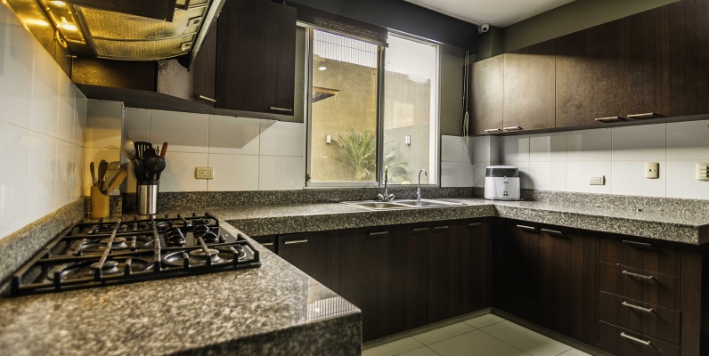 Casa en venta Urb. San Sebastían, Samborondón GeoBienes - Casa en venta Urb. San Sebastían, Samborondón - Plusvalia Guayaquil Casas de venta y alquiler Inmobiliaria Ecuador