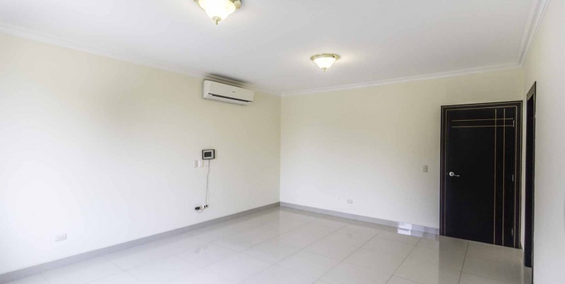Casa en venta Urb. Terrasol , Vía Samborondón GeoBienes - Casa en venta Urb. Terrasol, Vía Samborondón - Plusvalia Guayaquil Casas de venta y alquiler Inmobiliaria Ecuador