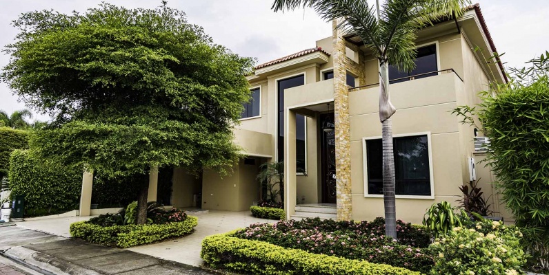 Casa en venta Urb. Terrasol , Vía Samborondón GeoBienes - Casa en venta Urb. Terrasol, Vía Samborondón - Plusvalia Guayaquil Casas de venta y alquiler Inmobiliaria Ecuador