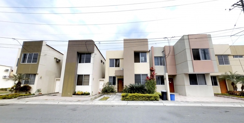 Casa en venta urbanización Cataluña GeoBienes - Casa en venta urbanización Cataluña vía Salitre - Samborondon - Plusvalia Guayaquil Casas de venta y alquiler Inmobiliaria Ecuador