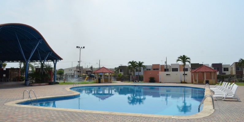 Casa en venta urbanización Cataluña vía Salitre - Samborondon GeoBienes - Casa en venta urbanización Cataluña vía Salitre - Samborondon - Plusvalia Guayaquil Casas de venta y alquiler Inmobiliaria Ecuador