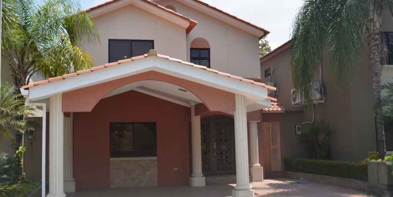 Casa en venta urbanización Ciudad Celeste etapa Estela GeoBienes - Casa en Alquiler urbanización Ciudad Celeste etapa Estela - Plusvalia Guayaquil Casas de venta y alquiler Inmobiliaria Ecuador