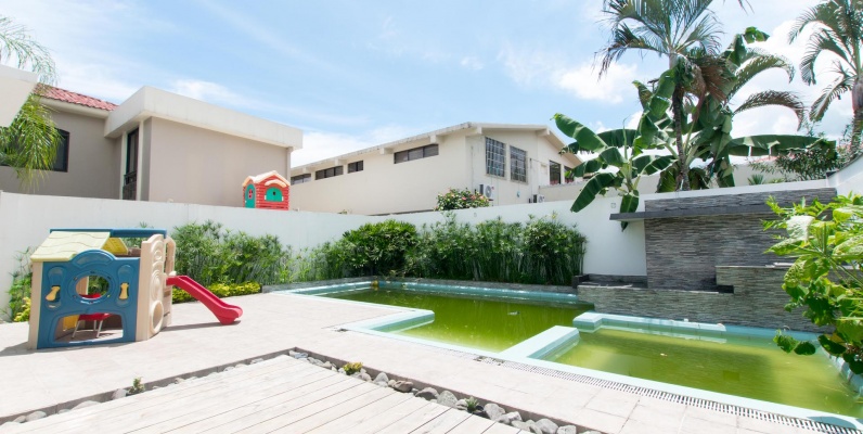 Casa en venta urbanizacion Laguna Club, vía a la Costa GeoBienes - Casa en venta urbanizacion Laguna Club, vía a la Costa - Plusvalia Guayaquil Casas de venta y alquiler Inmobiliaria Ecuador