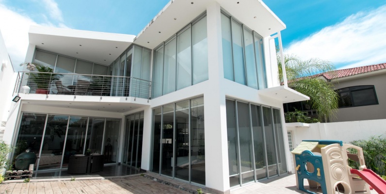 Casa en venta urbanizacion Laguna Club, vía a la Costa GeoBienes - Casa en venta urbanizacion Laguna Club, vía a la Costa - Plusvalia Guayaquil Casas de venta y alquiler Inmobiliaria Ecuador