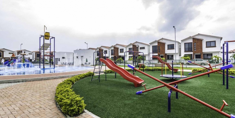 GeoBienes - Casa en Venta Urbanización Napoli - Vía Samborondón - Plusvalia Guayaquil Casas de venta y alquiler Inmobiliaria Ecuador