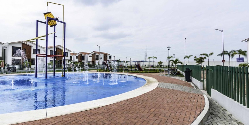 GeoBienes - Casa en Venta Urbanización Napoli - Vía Samborondón - Plusvalia Guayaquil Casas de venta y alquiler Inmobiliaria Ecuador