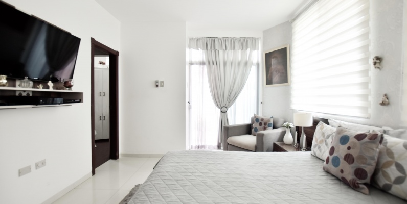 Casa en venta urbanización PortoFino, Vía a la Costa GeoBienes - Casa en venta urbanización PortoFino, Vía a la Costa - Plusvalia Guayaquil Casas de venta y alquiler Inmobiliaria Ecuador