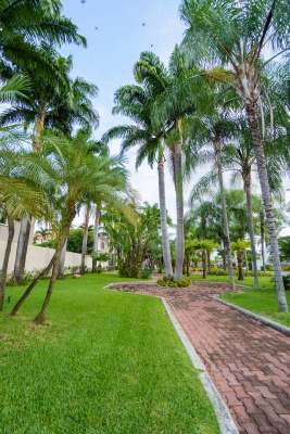 Casa en venta urbanización Rio Lindo, Samborondón GeoBienes - Casa en venta urbanización Rio Lindo, Samborondón - Plusvalia Guayaquil Casas de venta y alquiler Inmobiliaria Ecuador