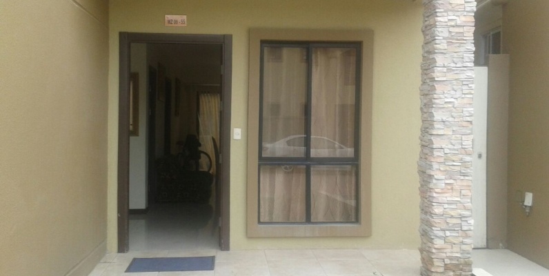 Casa en Venta Urbanización Villa Club Etapa Aura GeoBienes - Casa en Venta Urbanización Villa Club Etapa Aura Samborondón - Plusvalia Guayaquil Casas de venta y alquiler Inmobiliaria Ecuador