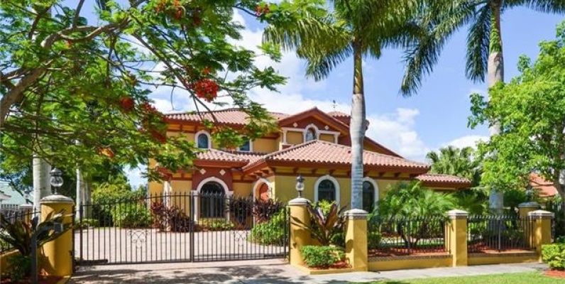 Casa en venta Vanderbilt-DORAL GeoBienes - Casa en venta Vanderbilt-DORAL - Plusvalia Guayaquil Casas de venta y alquiler Inmobiliaria Ecuador