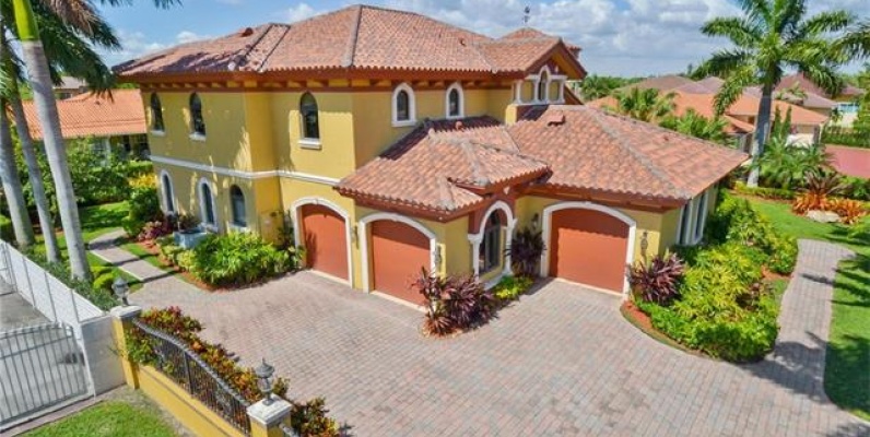 Casa en venta Vanderbilt-DORAL GeoBienes - Casa en venta Vanderbilt-DORAL - Plusvalia Guayaquil Casas de venta y alquiler Inmobiliaria Ecuador