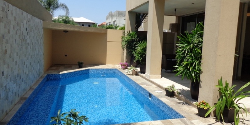 Casa Espectacular en Venta en Laguna del Sol, Samborondon GeoBienes - Casa Espectacular en Venta en Laguna del Sol, Samborondon - Plusvalia Guayaquil Casas de venta y alquiler Inmobiliaria Ecuador