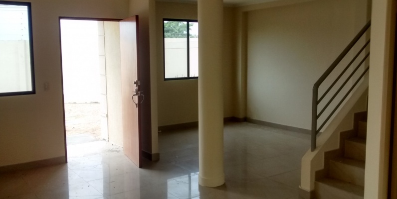 Casa esquinera en alquiler Urb. Milan GeoBienes - Casa esquinera en alquiler Urb. Milan - Plusvalia Guayaquil Casas de venta y alquiler Inmobiliaria Ecuador