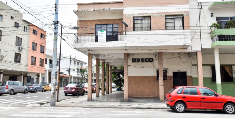 GeoBienes - Casa esquinera en venta , Portete y Noguchi. Guayaquil, Ecuador - Plusvalia Guayaquil Casas de venta y alquiler Inmobiliaria Ecuador