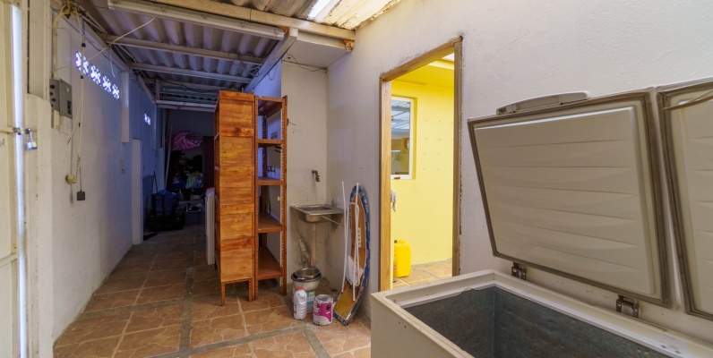 Casa esquinera en venta ubicada en Ciudadela Olimpo, Vía a la Costa GeoBienes - Casa esquinera en venta ubicada en Ciudadela Olimpo, Vía a la Costa - Plusvalia Guayaquil Casas de venta y alquiler Inmobiliaria Ecuador