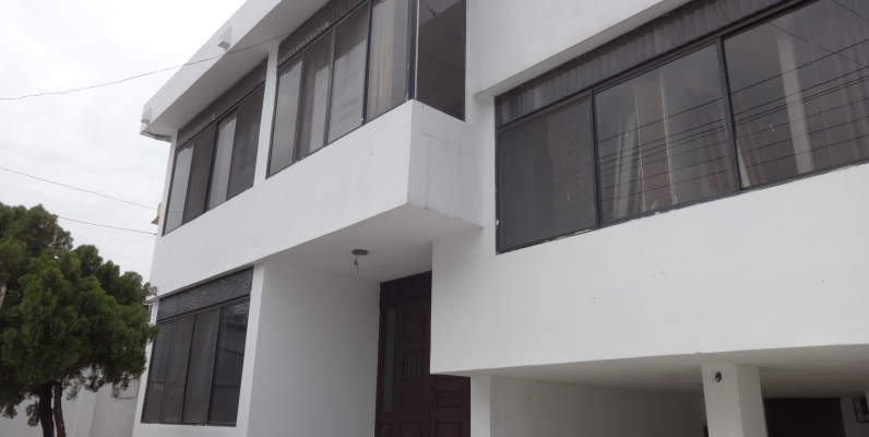 GeoBienes - Casa ideal para empresas, Vendo CDLA. ADACE Increíble Ubicacion - Plusvalia Guayaquil Casas de venta y alquiler Inmobiliaria Ecuador