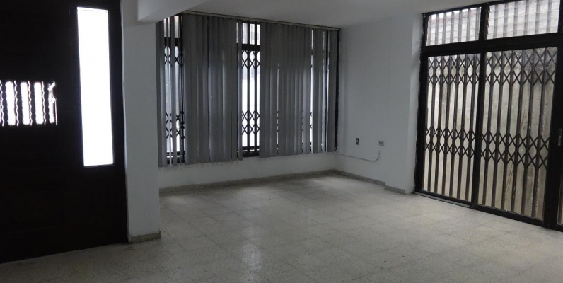 GeoBienes - Casa ideal para empresas, Vendo CDLA. ADACE Increíble Ubicacion - Plusvalia Guayaquil Casas de venta y alquiler Inmobiliaria Ecuador