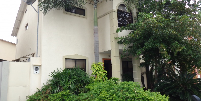 Casa Moderna en Venta Urb. Volare GeoBienes - Casa Moderna en Venta Urb. Volare Samborondón Guayaquil - Plusvalia Guayaquil Casas de venta y alquiler Inmobiliaria Ecuador